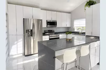 13290 NW 7th St, Plantation, FL 33325 - Photo 10
