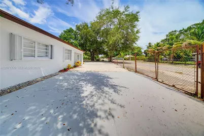 2101 NW 93rd Ter, Miami, FL 33147 - Photo 2
