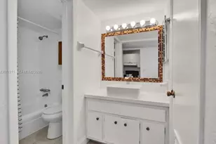 7403 SW 82nd St, Miami, FL 33143 - Photo 10