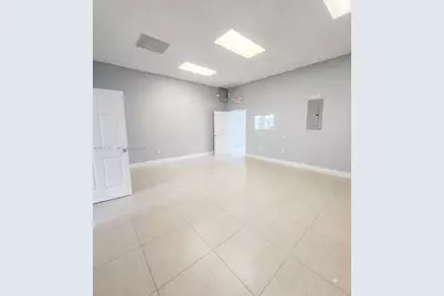 4500 W Hallandale Beach Blvd #2, Hollywood, FL 33023 - Photo 18