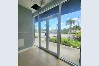 4500 W Hallandale Beach Blvd #2, Hollywood, FL 33023 - Photo 2