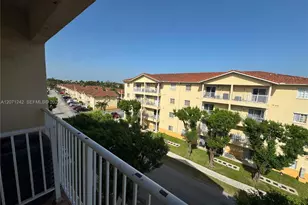 6940 NW 179th St, Hialeah, FL 33015 - Photo 28