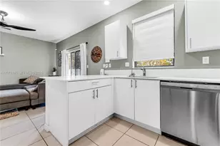 20397 NW 6th Pl, Miami Gardens, FL 33169 - Photo 4