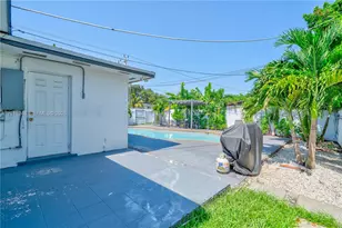 1298 NE 199th St, Miami, FL 33179 - Photo 24