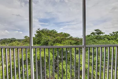 250 Jacaranda Dr #703, Plantation, FL 33324 - Photo 28