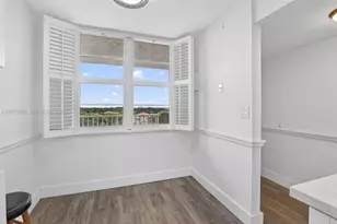 250 Jacaranda Dr, Plantation, FL 33324 - Photo 6
