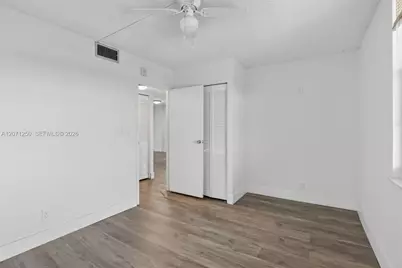 250 Jacaranda Dr #703, Plantation, FL 33324 - Photo 24