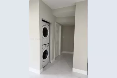 17690 NE 19th Ave #0, North Miami Beach, FL 33162 - Photo 6