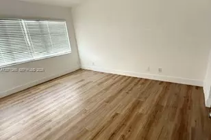 401 SE 10th St, Hallandale Beach, FL 33009 - Photo 2