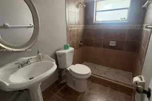 2571 NW 5th St, Pompano Beach, FL 33069 - Photo 14