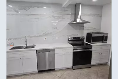 18360 NE 22nd Ave, North Miami Beach, FL 33160 - Photo 4
