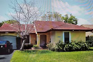 7142 SW 103rd Court Cir, Miami, FL 33173 - Photo 1