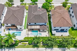 9400 W 35th Ln, Hialeah, FL 33018 - Photo 26