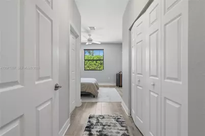 9400 W 35th Ln, Hialeah, FL 33018 - Photo 28
