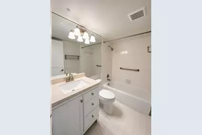 13450 SW 3rd St #404D, Pembroke Pines, FL 33027 - Photo 10