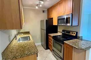 1460 NE 18th St, Fort Lauderdale, FL 33305 - Photo 2