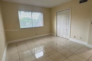 215 Lakeview Dr, Weston, FL 33326 - Photo 10