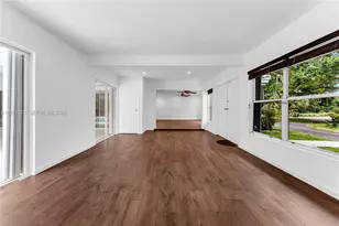 11890 SW 72nd Pl, Pinecrest, FL 33156 - Photo 4