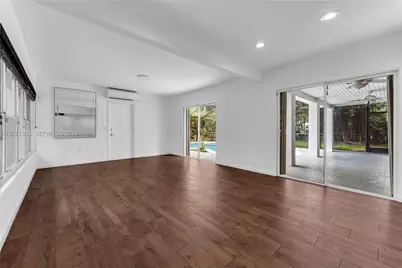 11890 SW 72nd Pl, Pinecrest, FL 33156 - Photo 4