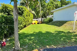 7801 NE 4th Ct, Miami, FL 33138 - Photo 24