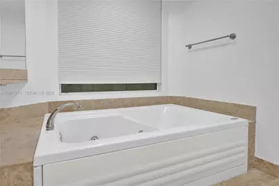 4775 Collins Ave #2908, Miami Beach, FL 33140 - Photo 16