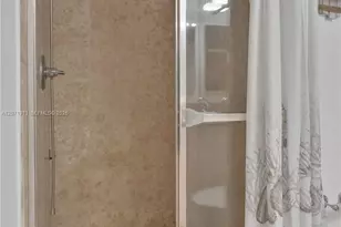 4775 Collins Ave, Miami Beach, FL 33140 - Photo 26