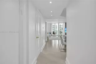 4775 Collins Ave, Miami Beach, FL 33140 - Photo 28