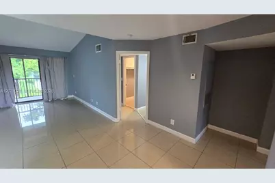 8787 NW 39th St, Sunrise, FL 33351 - Photo 6