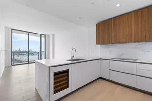 1400 Biscayne Blvd, Miami, FL 33132 - Photo 2