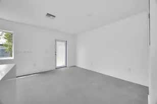 2770 NW 44th St, Miami, FL 33142 - Photo 8