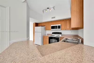 1280 S Alhambra Cir #2413, Coral Gables, FL 33146 - Photo 8