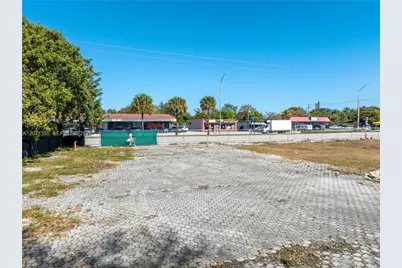1450 NW 119th St, Miami, FL 33167 - Photo 14