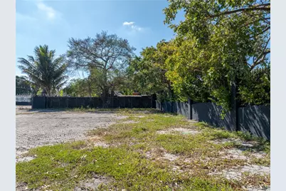 1450 NW 119th St, Miami, FL 33167 - Photo 10