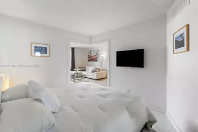 2301 Collins Ave #931, Miami Beach, FL 33139 - Photo 14