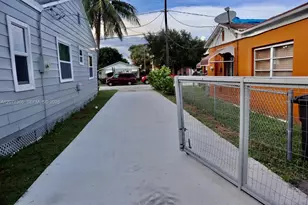 1112 11th St, West Palm Beach, FL 33401 - Photo 2
