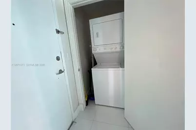 6515 Collins Ave #1801, Miami Beach, FL 33141 - Photo 14