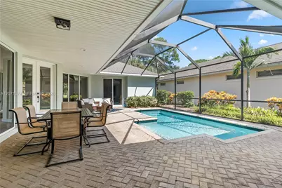 1018 SW Carolina Cir SW, Vero Beach, FL 32962 - Photo 2