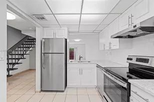 319 NW 109th Ave, Miami, FL 33172 - Photo 14
