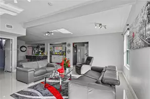 3538 SW 87th Ct, Miami, FL 33165 - Photo 4
