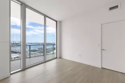 1400 Biscayne Blvd #1905, Miami, FL 33132 - Photo 12