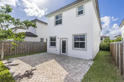 2408 NW 131st Cir #2408, Miami, FL 33167 - Photo 2