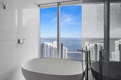 300 Biscayne Boulevard Way #4303C, Miami, FL 33131 - Photo 20