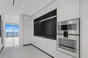 300 Biscayne Blvd Way, Miami, FL 33131 - Photo 8