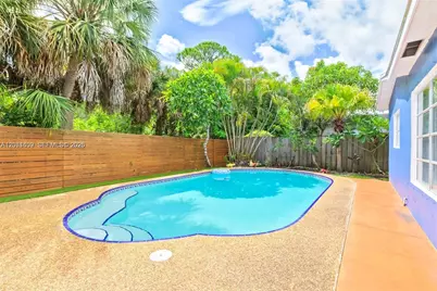 851 SW 49th Ter #3, Margate, FL 33068 - Photo 2