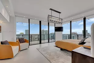 68 SE 6th St, Miami, FL 33131 - Photo 14