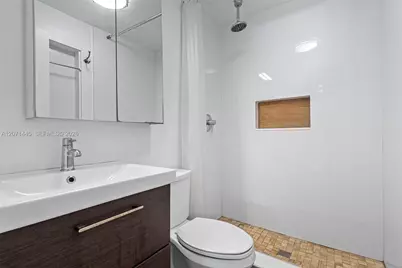7970 Hawthorne Ave, Miami Beach, FL 33141 - Photo 34