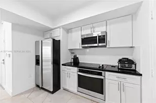 9066 SW 73rd Ct, Miami, FL 33156 - Photo 12