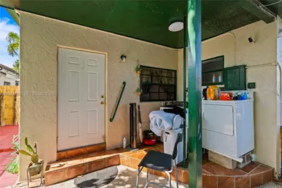 3445 NW 2nd St, Miami, FL 33125 - Photo 30
