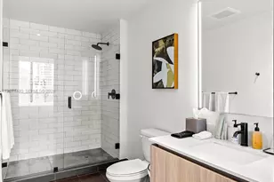 398 NE 5th St, Miami, FL 33132 - Photo 64