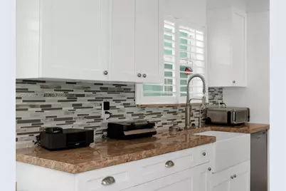 2049 Windward Dr, Lauderdale by the Sea, FL 33062 - Photo 20